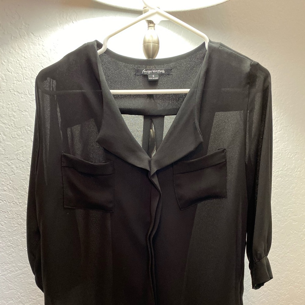 Foreign exchange V-neck blouse black